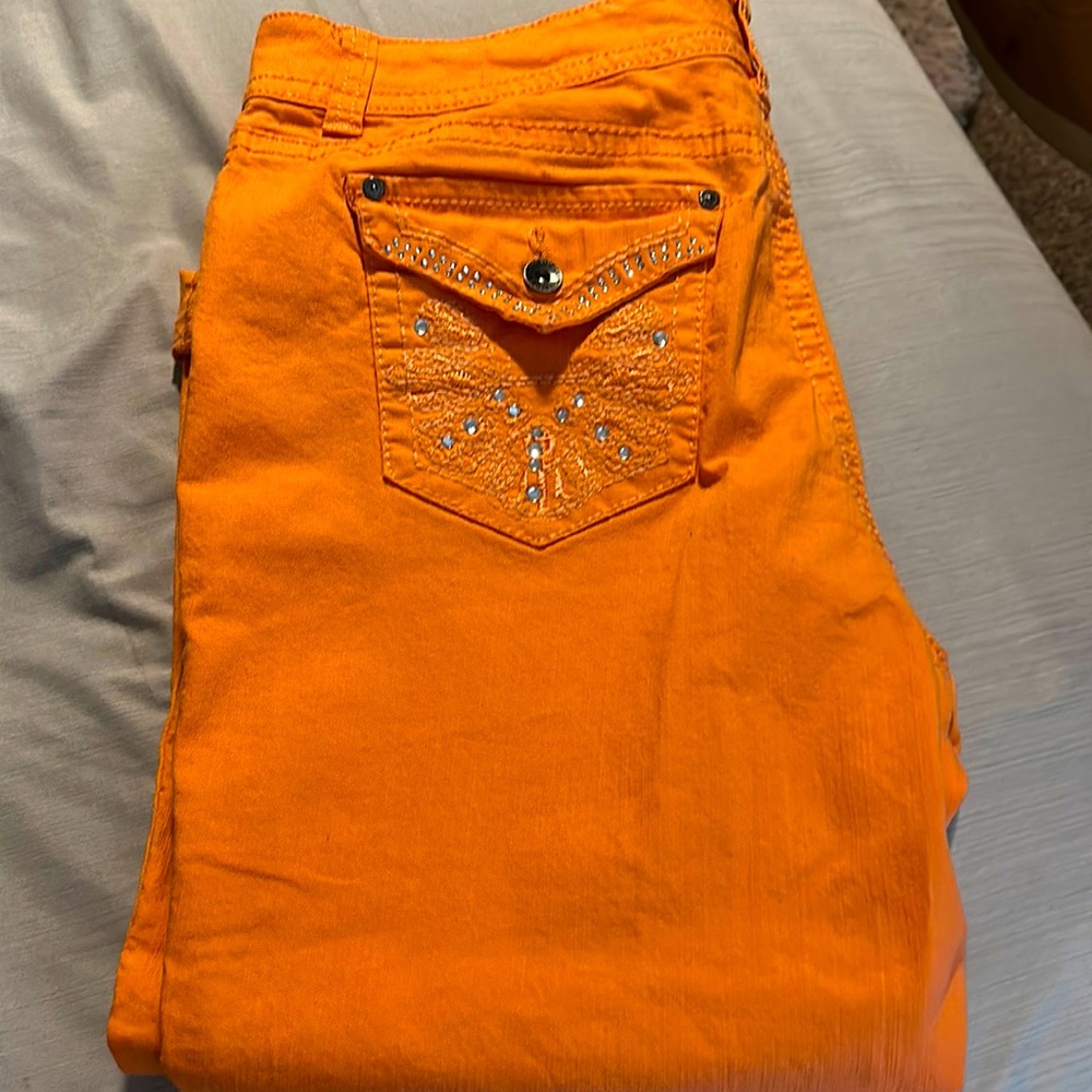 Womans capri jeans